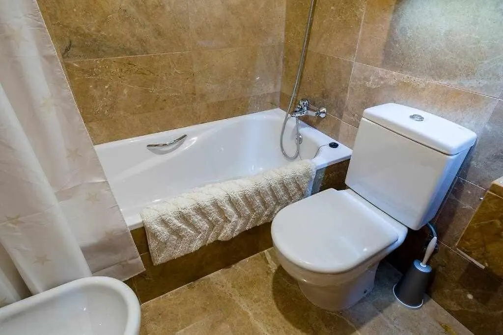 Apartamento A La Sombra De Catedral En Girona Daire 0*,  İspanya